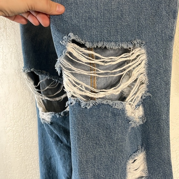 100% Cotton Distressed Jeans - Picture 5 of 8